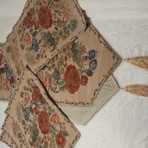 Set of tapestry runner and 6 placemats
